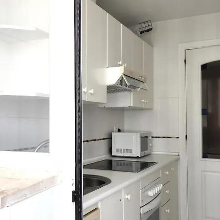 Teatinos Apartment *